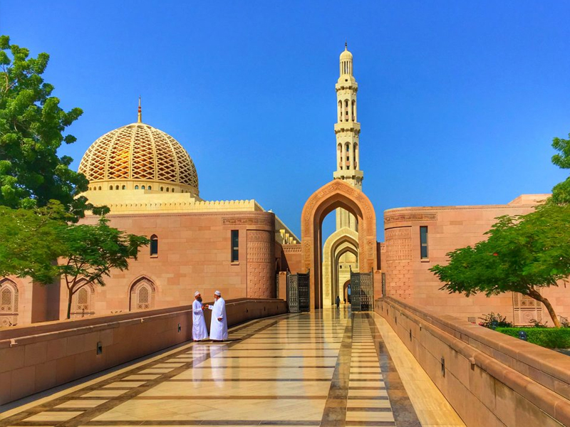 Cheap flights to oman