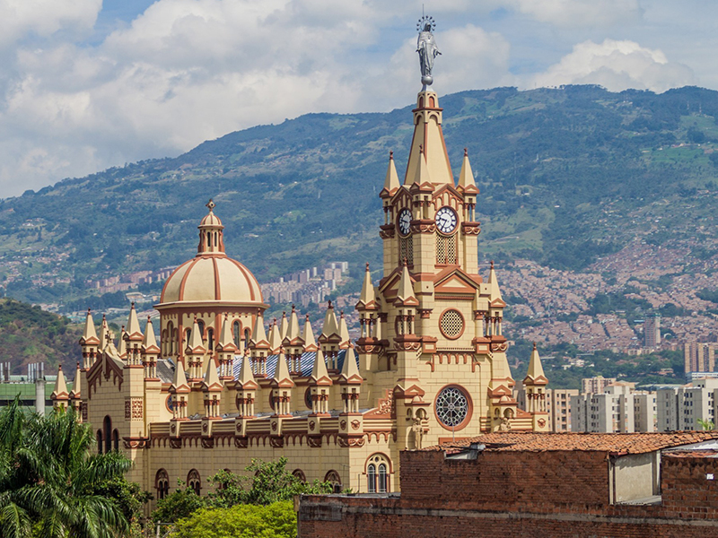 Cheap flights to medellin